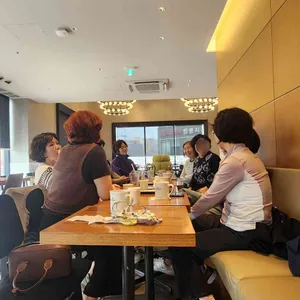 폴바셋 대표 사진