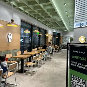 쉐이크쉑 대표 사진