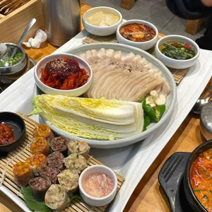 주백순대국보쌈 성남본점 대표 사진