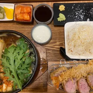 쉼표카츠 대표 사진