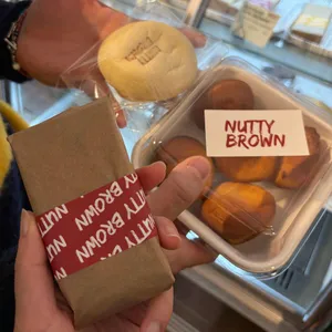 너티브라운 대표 사진