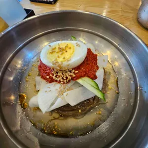 육쌈냉면 사진