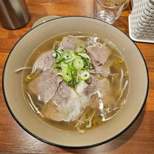 팔월 쌀국수 사진