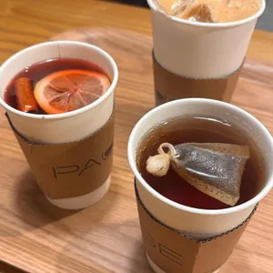 카페 포즈 사진 1