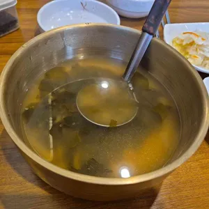 강릉엄지네꼬막집 대표 사진