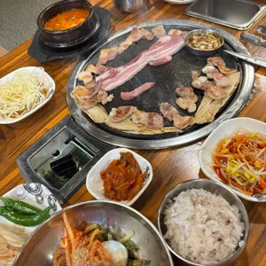 안박사숯불돼지갈비 대표 사진
