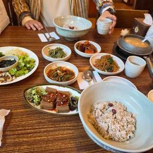 마음은콩밭에 사진