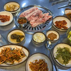 명리동식당 대표 사진