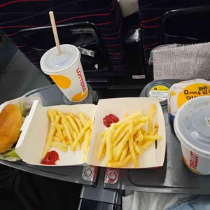 코레일 롯데리아 사진