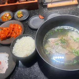 진돼지곰탕 대표 사진