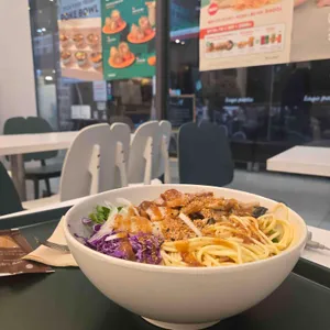 샐러디 사진
