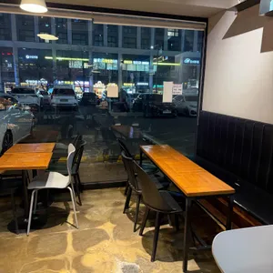 엘리스 파이 대표 사진