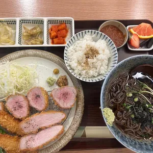 공들인 대표 사진