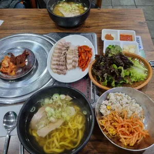 대봉칼국수보쌈 사진 1