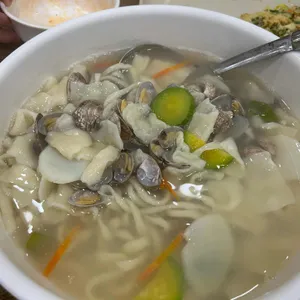 명가들깨칼국수 사진