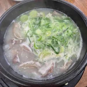 한우가마솥소머리국밥 사진 1