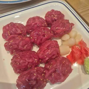 육회바른연어 사진 1