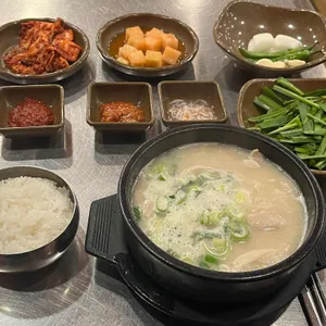 수변최고돼지국밥 사진 1