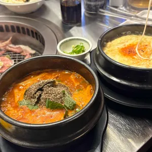 호르몬치치 사진