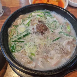 한뚝수육국밥 사진 1