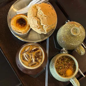 카페 아래헌 사진 1