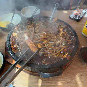백년돌판짜장교동짬뽕 사진 1