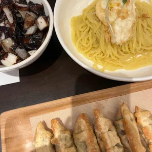 홍명 대표 사진