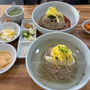 진영면옥 대표 사진