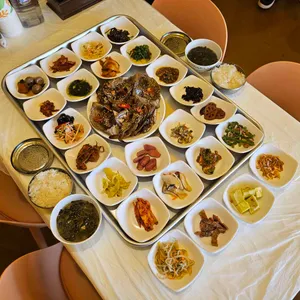 찬의여왕 식당 사진