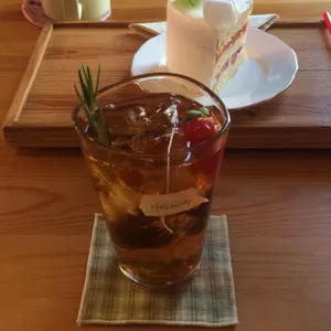 사랑과 자유 대표 사진