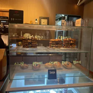 모노헤르쯔 사진 1