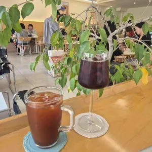 언사이드 커피 로스터스 대표 사진