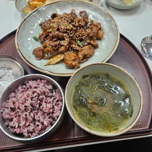 윤찬식당 사진
