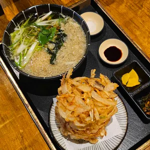 우동이완성되다 사진