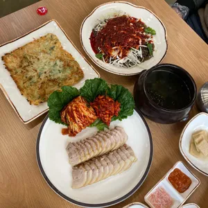 족사랑 대표 사진