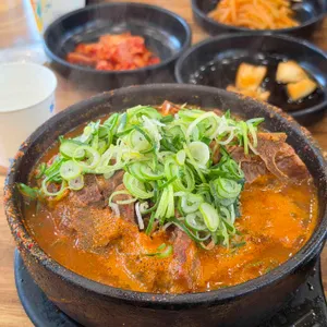 방가삼대얼큰한뼈해장국 사진