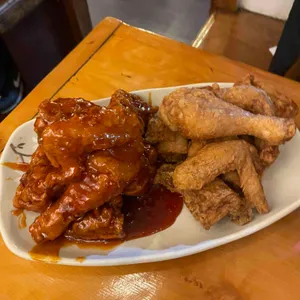 쎄미양념치킨 사진 1