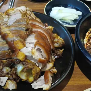 더맛있는족발보쌈 사진 1