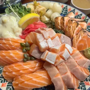 연어롭다 대표 사진