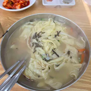 동네방네 손칼국수 사진 1
