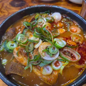 시골집얼큰한뼈해장국 사진 1