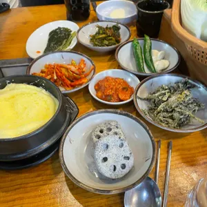 강박사 돌솥쌈밥 대표 사진