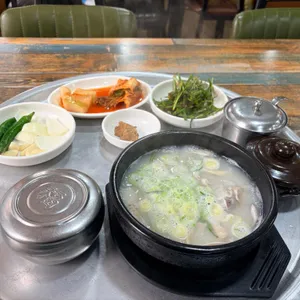 대경돼지국밥 사진 1