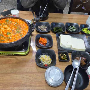9남매두부집 사진