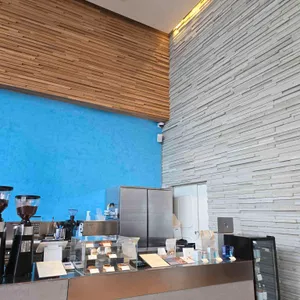 블루보틀 홍대 팝업 카페 대표 사진