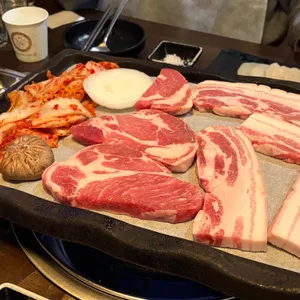 여의도미나리삼겹 사진 1