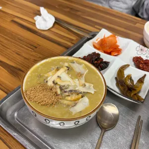 유화초 전복죽 대표 사진