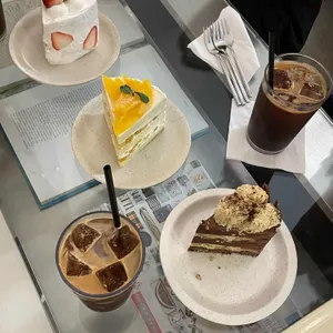 OH WOAH 대표 사진