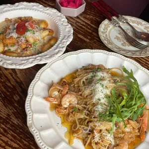 버건디 대표 사진