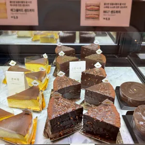 폴 바셋 리뷰 사진